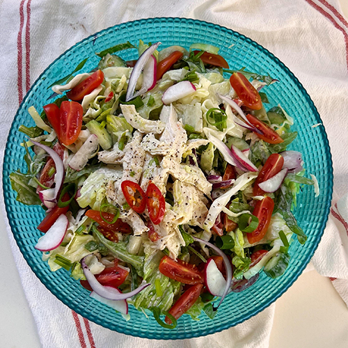 סלט עוף מושלם וקל להכנה